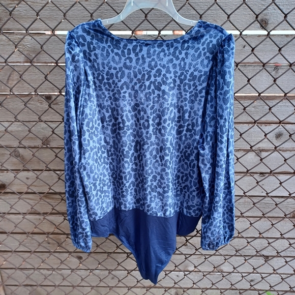 Torrid Leopard Cheetah Stretch Blue Velvet V-Neck Long Sleeve Bodysuit 2X 3X 4X - Picture 7 of 11
